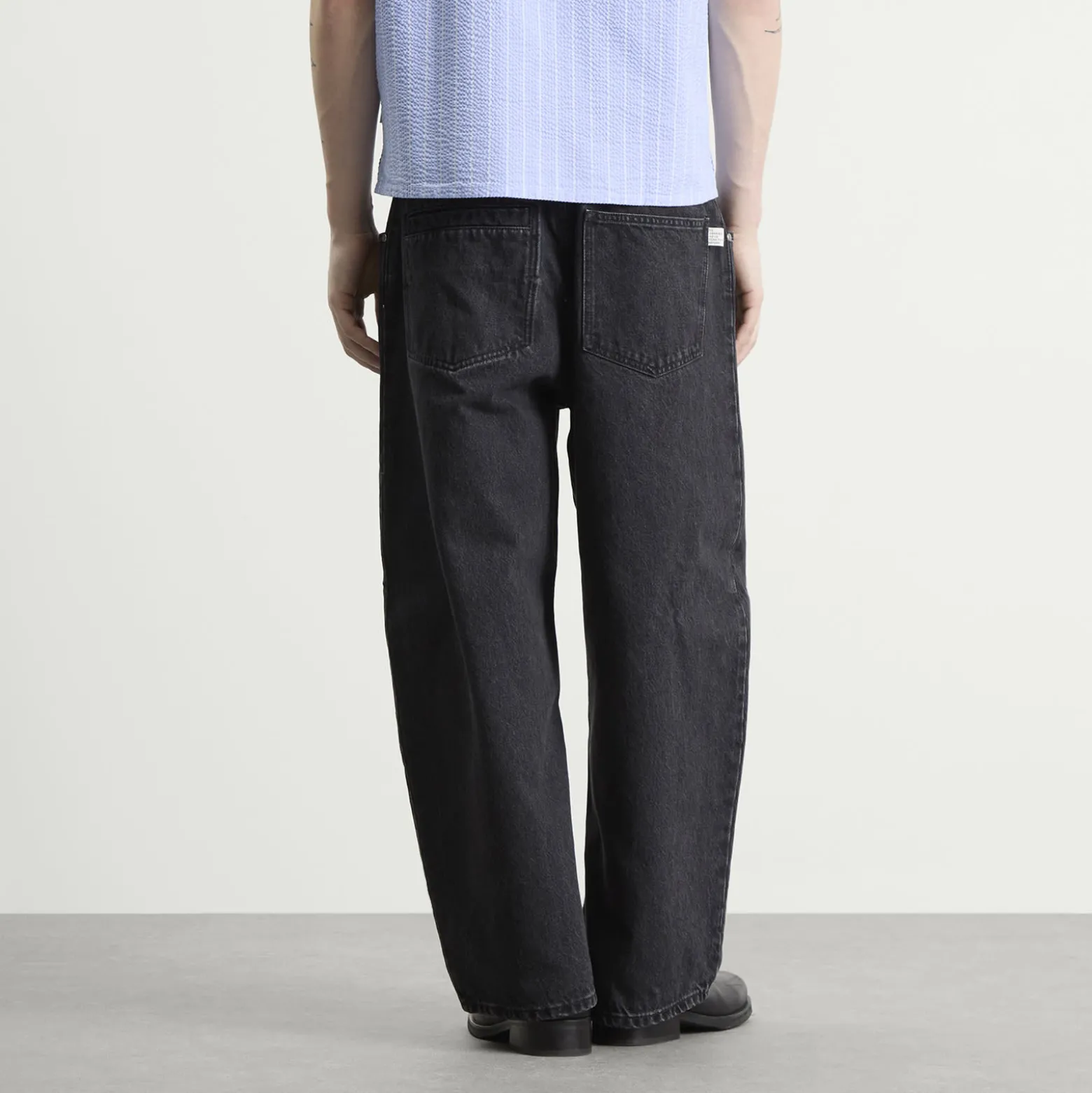 A Kind of Guise Duma Pleated Denim Jeans