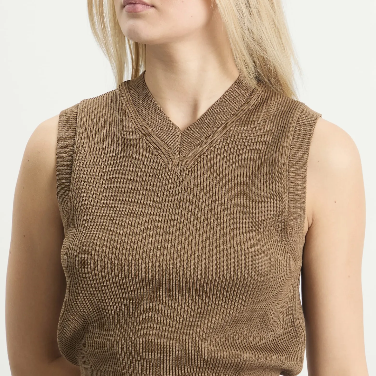 Auralee Rib Knit Vest
