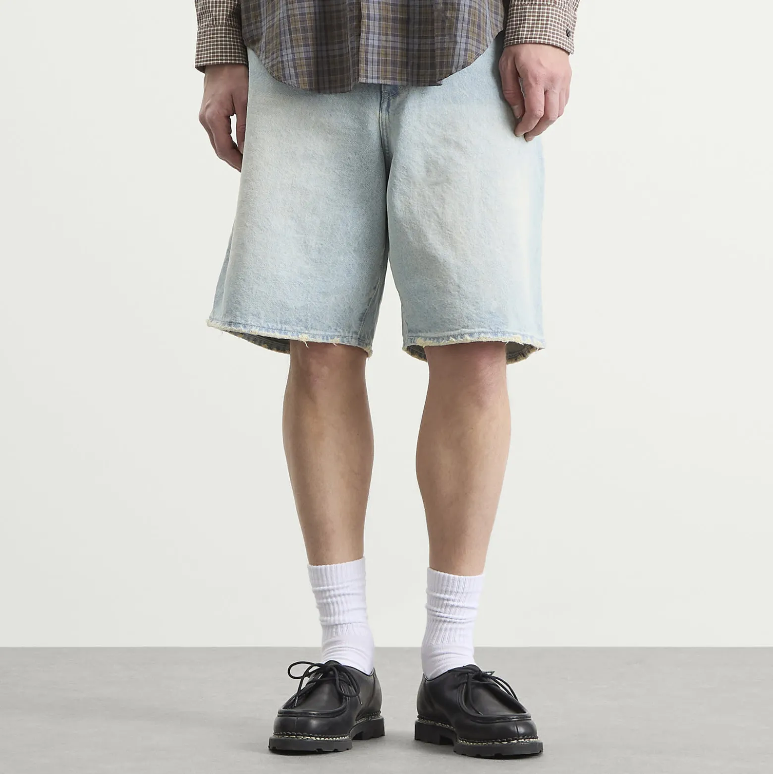 BEAMS Damage Denim Shorts