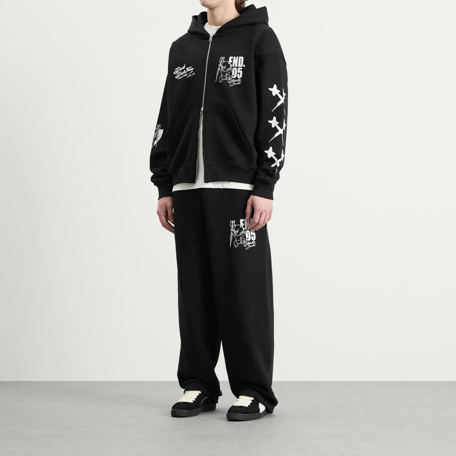 END. Devils Darts Team Zip-Hoodie
