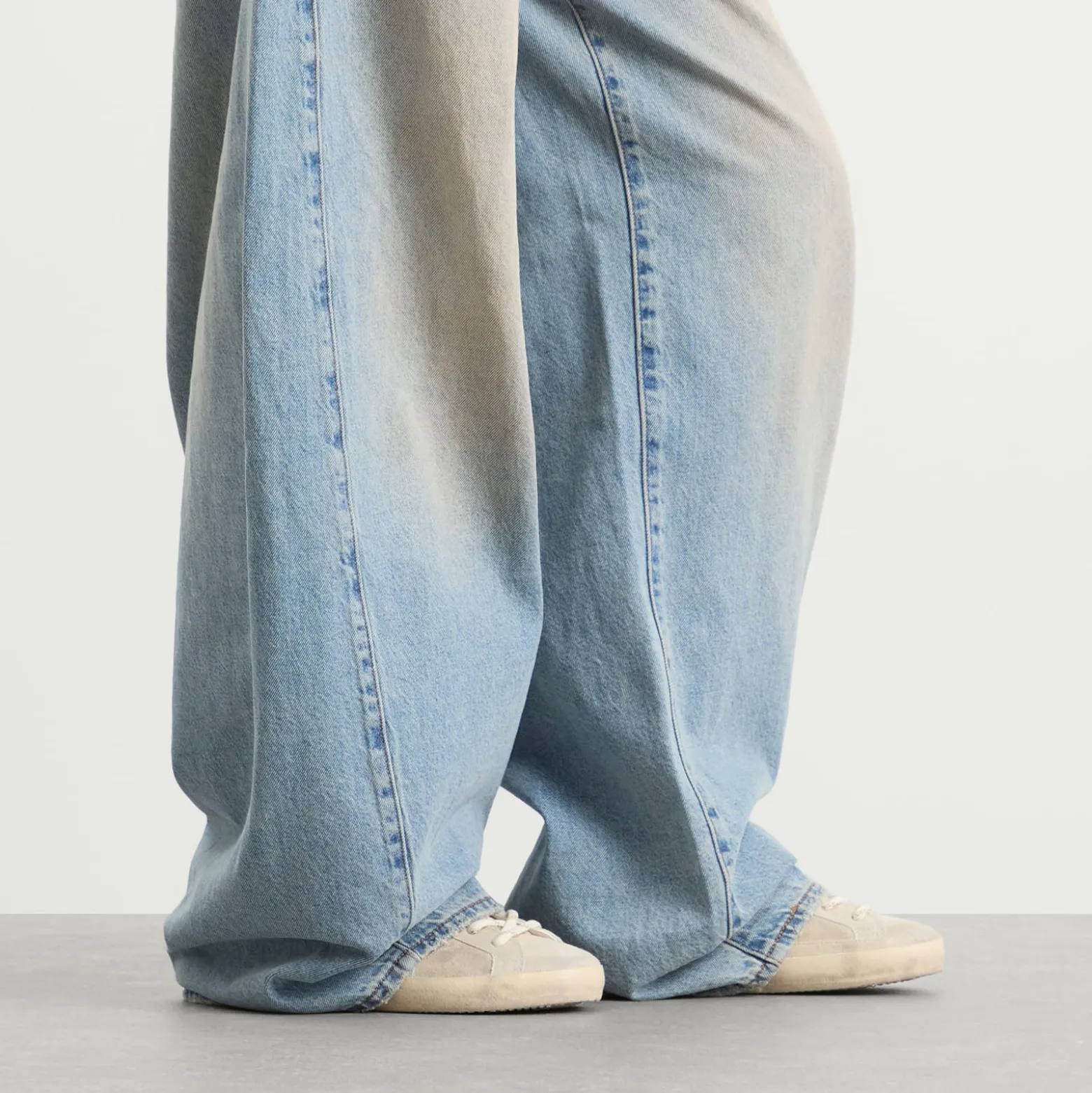Golden Goose Suede Super Star Sneaker