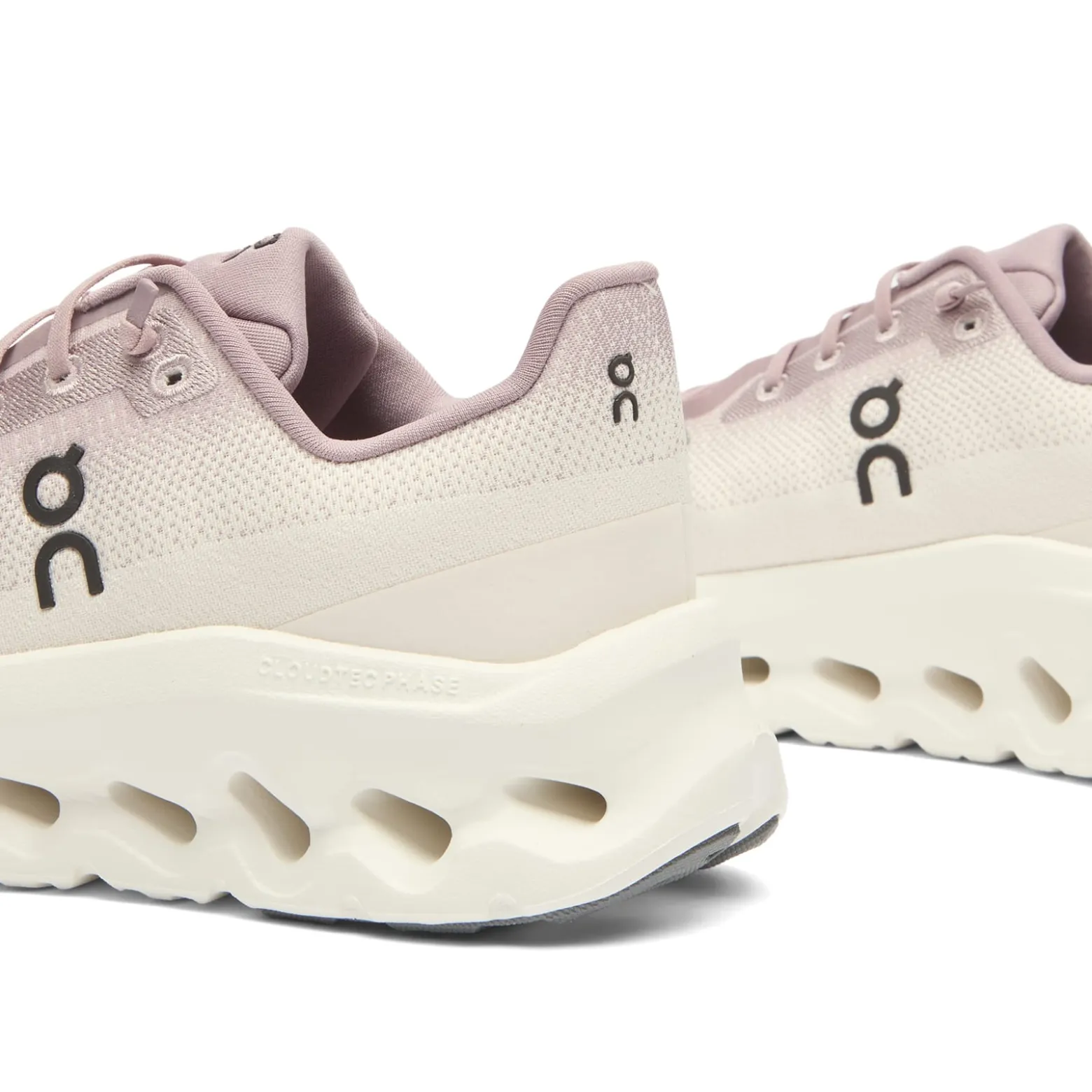 ON Cloudtilt Sneaker