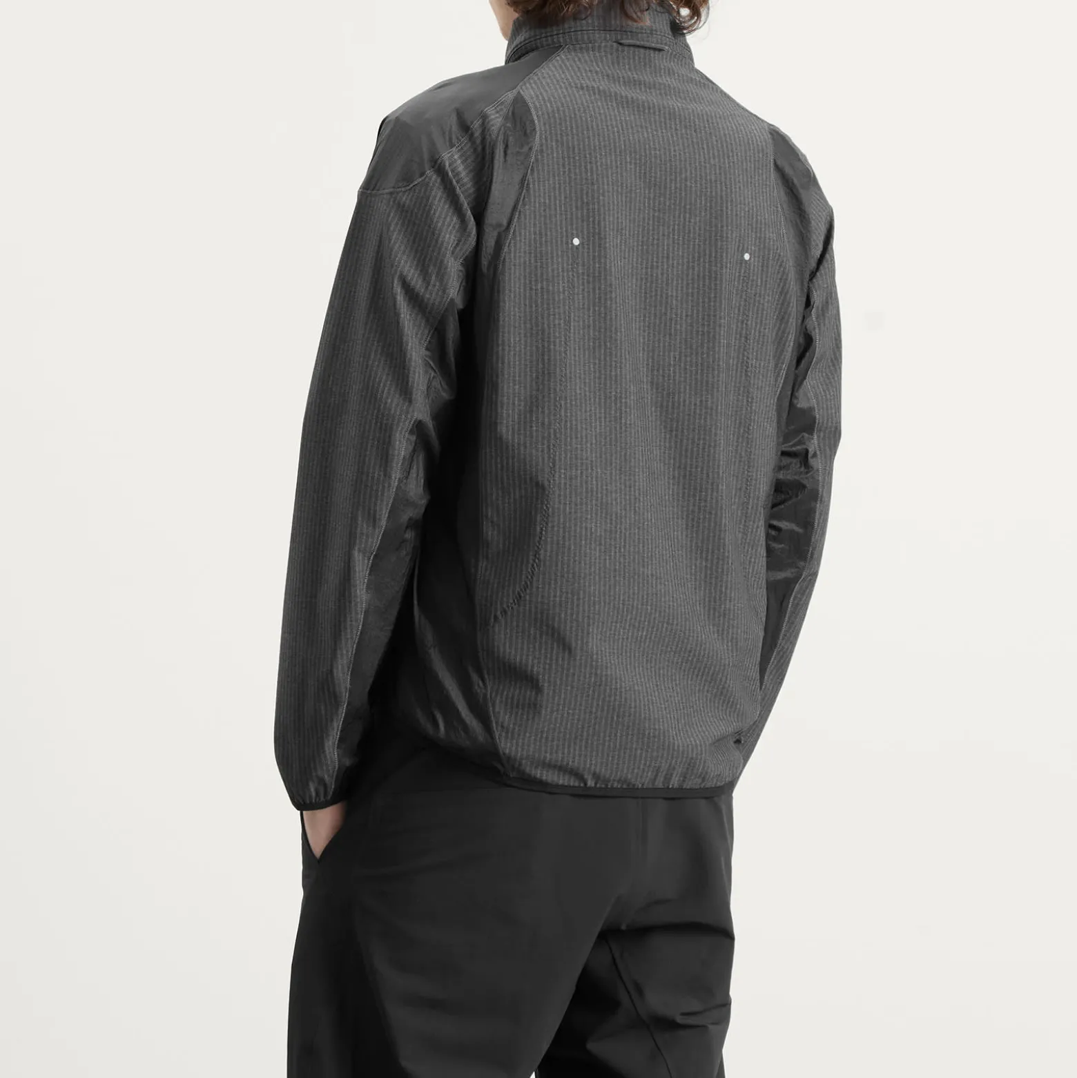 ROA Numb Pinstriped Hooded Wind Jacket